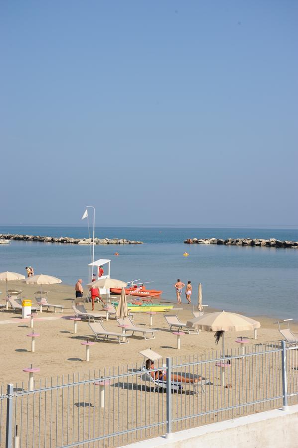 Hotel Biagini Rimini Zewnętrze zdjęcie